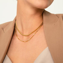 Load image into Gallery viewer, CURB CHAIN GOLD