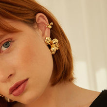 Load image into Gallery viewer, GISELLE GOLD EARRINGS