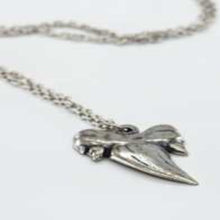 Load image into Gallery viewer, COLLANA SHARK NECKLACE