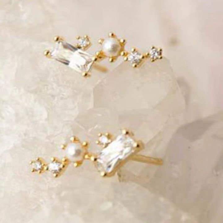 DOME GOLD STUD EARRINGS