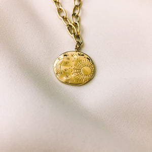 SUNNY MOON GOLD NECKLACE