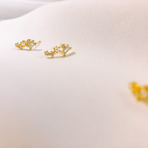 DOME GOLD STUD EARRINGS