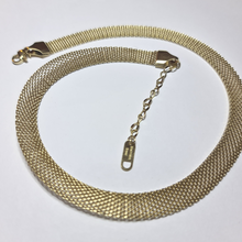 Load image into Gallery viewer, NURE GOLD CHOKER