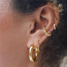 Load image into Gallery viewer, MADELEINE GOLD EAR CUFF