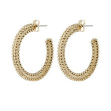 Load image into Gallery viewer, THE AMIRA GOLD HOOP EARRINGS