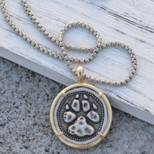 Load image into Gallery viewer, MEDALLION NECKLACE